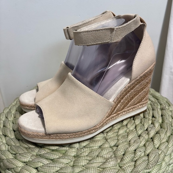 TOMS Marisol Beige Suede/Linen Ankle Strap Espadrille Wedge Sandals NWOB - Picture 4 of 9